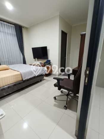 Ready to Use! Luxury House LT 128m2 Desain Elegan di Kota Wisata Ready to Use! Luxury House LT 128m2 Desain Elegan di Kota Wisata