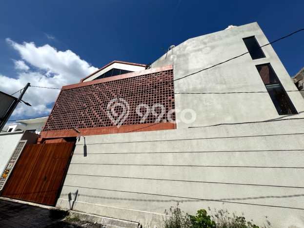 Dijual! Vila di , Luas 220m2m², Posisi Strategis Dijual! Vila di , Luas 220m2m², Posisi Strategis