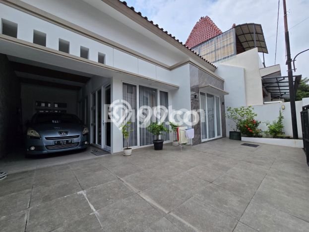 Hot Offer Hunian Mewah Ideal dan Luas di Gajah Mungkur, Semarang Hot Offer Hunian Mewah Ideal dan Luas di Gajah Mungkur, Semarang