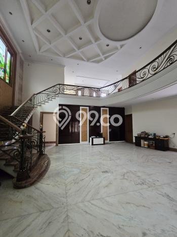 Jual Rumah Mewah Elegan Dengan View Cantik di Dr Cipto Mangunkusomo, Semarang Jual Rumah Mewah Elegan Dengan View Cantik di Dr Cipto Mangunkusomo, Semarang
