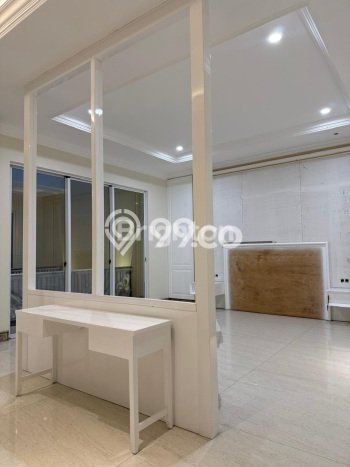 Ready to Use! Luxury House LT 345m2 Desain Elegan di Surabaya Kota Ready to Use! Luxury House LT 345m2 Desain Elegan di Surabaya Kota