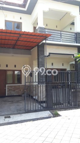 Lokasi terbaik! Rumah siap pakai disewakan di Denpasar Selatan LB 220m2 Lokasi terbaik! Rumah siap pakai disewakan di Denpasar Selatan LB 220m2