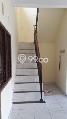 Lokasi terbaik! Rumah siap pakai disewakan di Denpasar Selatan LB 220m2 Lokasi terbaik! Rumah siap pakai disewakan di Denpasar Selatan LB 220m2