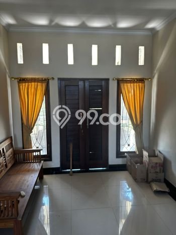 Rumah Disewakan Badung LT 200m2 LB 300m2 Kawasan canggu Rumah Disewakan Badung LT 200m2 LB 300m2 Kawasan canggu