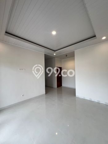 Disewakan! Rumah 3 Kamar Tidur &
3 Kamar Mandi di Kerobokan, Badung Disewakan! Rumah 3 Kamar Tidur &
3 Kamar Mandi di Kerobokan, Badung