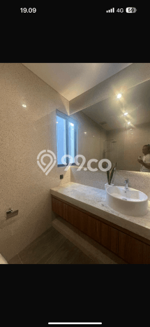 Hunian Elit LB 160m2 Siap Huni Desain Elegan di Kerobokan, Badung Hunian Elit LB 160m2 Siap Huni Desain Elegan di Kerobokan, Badung