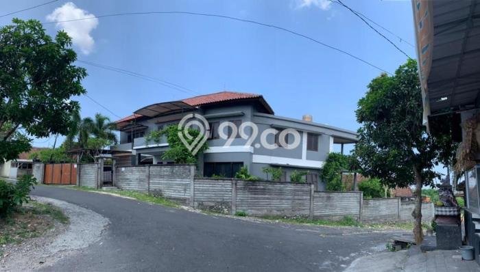HARGA SPESIAL! Rumah di Nusa Dua, Akses ke Pusat Kota, 5 KT, Luas 290m² Bangunan 300m² HARGA SPESIAL! Rumah di Nusa Dua, Akses ke Pusat Kota, 5 KT, Luas 290m² Bangunan 300m²