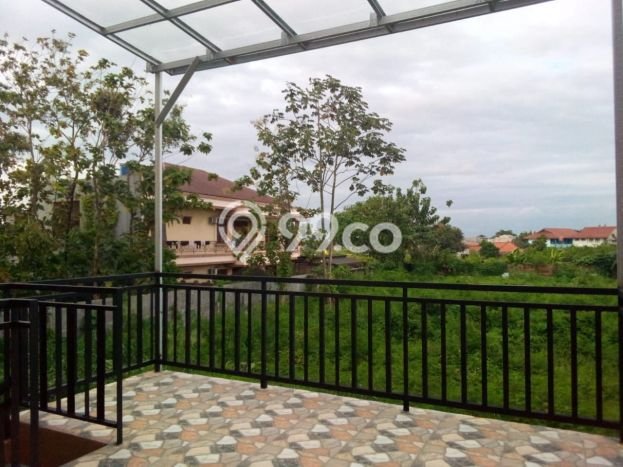 Unit Ruko Dijual di Karawaci Tangerang Luas Tanah 129m2, Luas Bangunan 300m2 Unit Ruko Dijual di Karawaci Tangerang Luas Tanah 129m2, Luas Bangunan 300m2