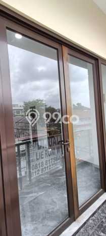 Siap Huni Hunian Elit 4 Kamar di Kelapa Gading Dekat ke Mana Pun Siap Huni Hunian Elit 4 Kamar di Kelapa Gading Dekat ke Mana Pun