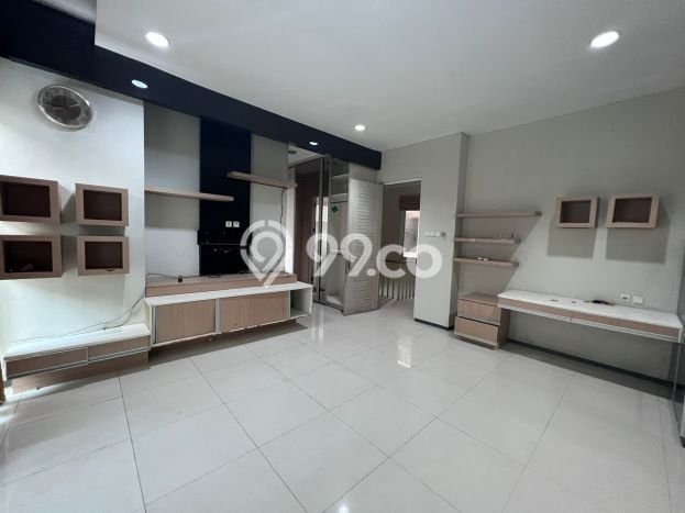 Rumah Elit Modern Tanpa Renovasi di Daan Mogot Jakarta Barat Rumah Elit Modern Tanpa Renovasi di Daan Mogot Jakarta Barat