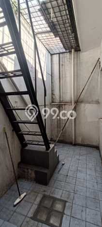 Disewakan! Rumah 4 Kamar Tidur &
2 Kamar Mandi di Citra Garden, Jakarta Barat Disewakan! Rumah 4 Kamar Tidur &
2 Kamar Mandi di Citra Garden, Jakarta Barat