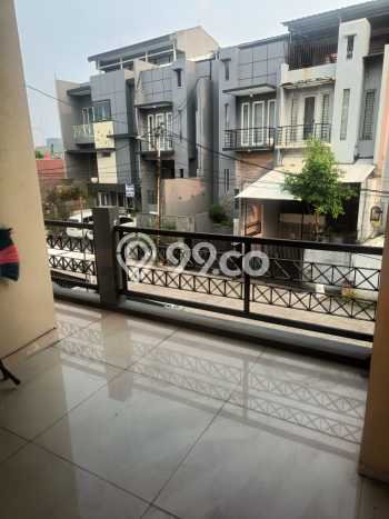 Rumah Elit LB 290m2 Siap Pakai Desain Elegan di Kedoya Selatan, Jakarta Barat Rumah Elit LB 290m2 Siap Pakai Desain Elegan di Kedoya Selatan, Jakarta Barat