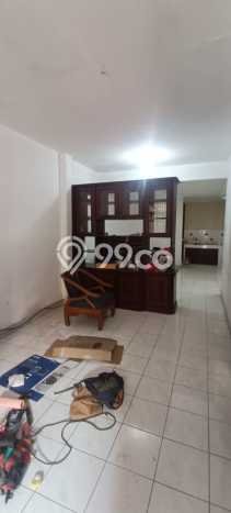 Disewakan! Rumah 4 Kamar Tidur &
2 Kamar Mandi di Citra Garden, Jakarta Barat Disewakan! Rumah 4 Kamar Tidur &
2 Kamar Mandi di Citra Garden, Jakarta Barat