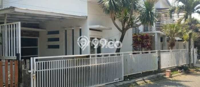 Disewakan! Rumah 8 Kamar Tidur &
6 Kamar Mandi di Soekarno Hatta, Malang Disewakan! Rumah 8 Kamar Tidur &
6 Kamar Mandi di Soekarno Hatta, Malang
