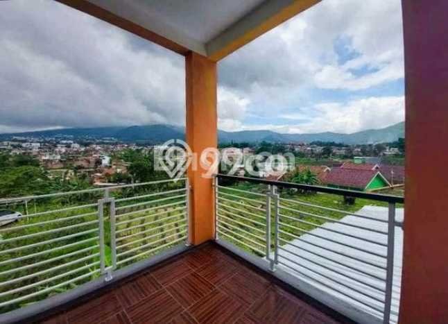 Ready to Use! Premium House LT 372m2 Desain Elegan di Batu Ready to Use! Premium House LT 372m2 Desain Elegan di Batu