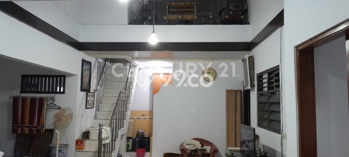 Dijual Hunian Rumah Terawat 5 Kamar di Bintara, Bekasi Dijual Hunian Rumah Terawat 5 Kamar di Bintara, Bekasi