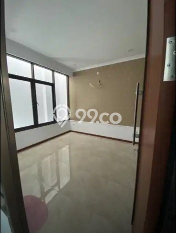 Siap Huni Hunian Elit 4 Kamar di Tebet Dekat ke Mana Pun Siap Huni Hunian Elit 4 Kamar di Tebet Dekat ke Mana Pun