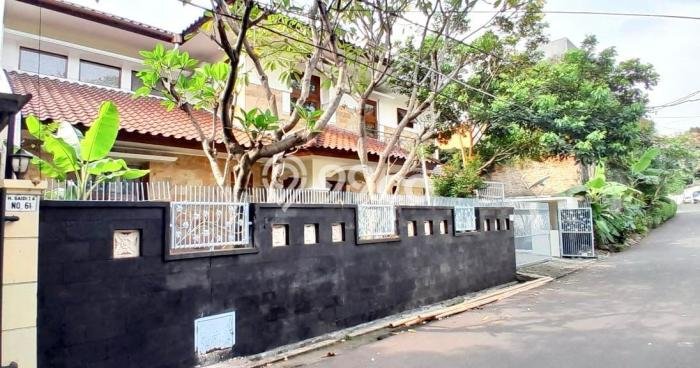 Hunian Mewah LB 300m2 Siap Huni Desain Elegan di Cipete, Jakarta Selatan Hunian Mewah LB 300m2 Siap Huni Desain Elegan di Cipete, Jakarta Selatan