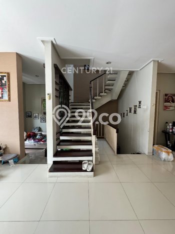 Ready to Use! Luxury House LT 150m2 Desain Elegan di Jati Padang Ready to Use! Luxury House LT 150m2 Desain Elegan di Jati Padang