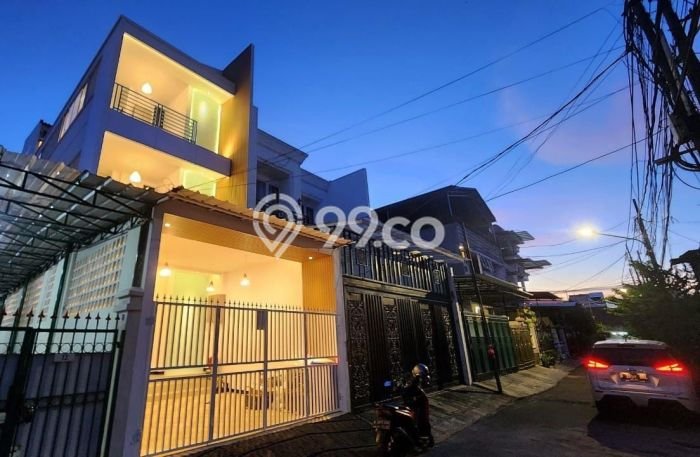 Rumah Mewah Akses Strategis di Jakarta Barat Rumah Mewah Akses Strategis di Jakarta Barat