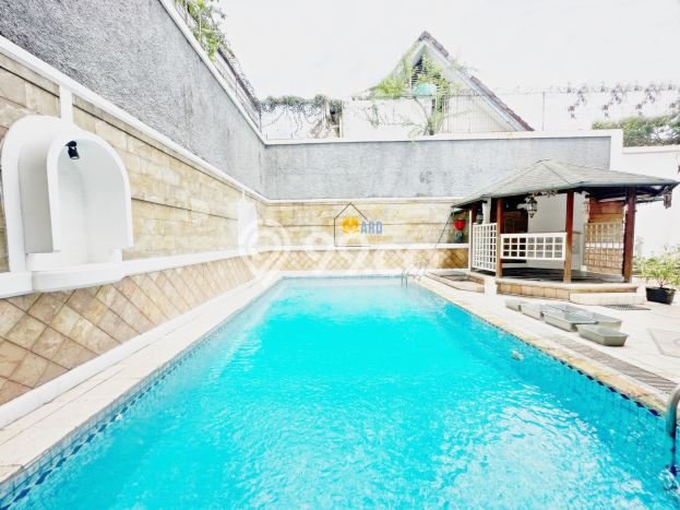 Rumah Elit LB 1020m2 Siap Pakai Desain Elegan di Casablanca, Jakarta Selatan Rumah Elit LB 1020m2 Siap Pakai Desain Elegan di Casablanca, Jakarta Selatan