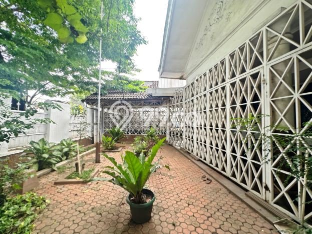 Ready to Use! Luxury House LT 760m2 Desain Modern di Antasari Ready to Use! Luxury House LT 760m2 Desain Modern di Antasari