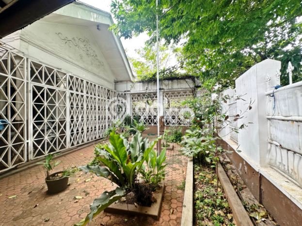 For Sale Rumah Mewah Exclusive di Cipayung, Jakarta Timur For Sale Rumah Mewah Exclusive di Cipayung, Jakarta Timur