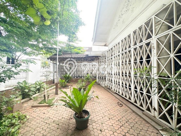 Rumah Mewah Siap Huni LT 760m2 di Tebet, Jakarta Selatan Rumah Mewah Siap Huni LT 760m2 di Tebet, Jakarta Selatan
