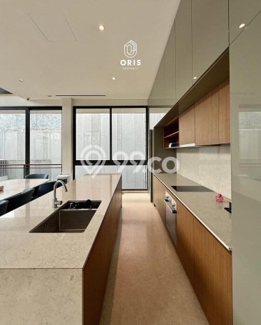 Rumah Elit Modern Tanpa Renovasi di BSD City Tangerang Rumah Elit Modern Tanpa Renovasi di BSD City Tangerang