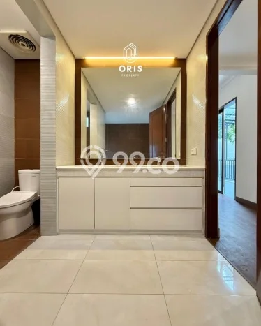 Ready to Use! Premium House LT 400m2 Desain Elegan di Pondok Indah Ready to Use! Premium House LT 400m2 Desain Elegan di Pondok Indah