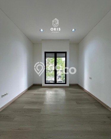 Rumah Elit Modern Tanpa Renovasi di Cipete Jakarta Selatan Rumah Elit Modern Tanpa Renovasi di Cipete Jakarta Selatan