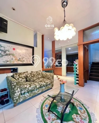 Rumah Luxury Modern Tanpa Renovasi di Pondok Indah Jakarta Selatan Rumah Luxury Modern Tanpa Renovasi di Pondok Indah Jakarta Selatan