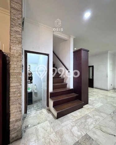 Dijual Rumah Mewah Elegan Dengan View Eksklusif di Pondok Indah, Jakarta Selatan Dijual Rumah Mewah Elegan Dengan View Eksklusif di Pondok Indah, Jakarta Selatan