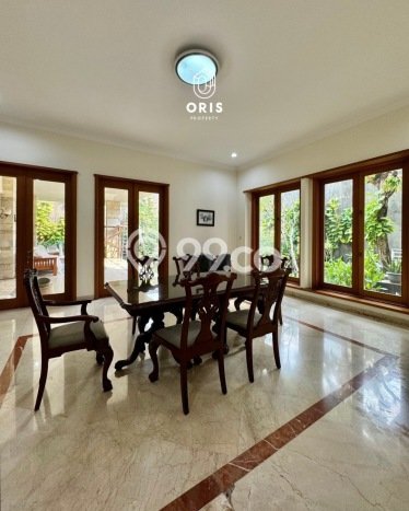 Hunian Mewah LB 550m2 Siap Huni Desain Elegan di Kemang, Jakarta Selatan Hunian Mewah LB 550m2 Siap Huni Desain Elegan di Kemang, Jakarta Selatan
