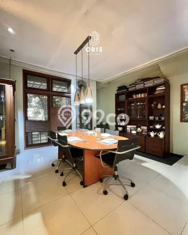 Rumah Luxury Modern Tanpa Renovasi di Pondok Indah Jakarta Selatan Rumah Luxury Modern Tanpa Renovasi di Pondok Indah Jakarta Selatan