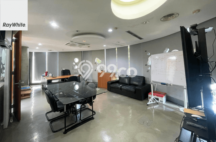 Unit Kantor Dijual di Jakarta Selatan LT 1696m2 & LB 1044m2 Unit Kantor Dijual di Jakarta Selatan LT 1696m2 & LB 1044m2