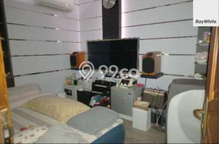 Rumah Lingkungan Asri di Pasar Baru, Jakarta Pusat, LT 112m² LB 153m² Rumah Lingkungan Asri di Pasar Baru, Jakarta Pusat, LT 112m² LB 153m²