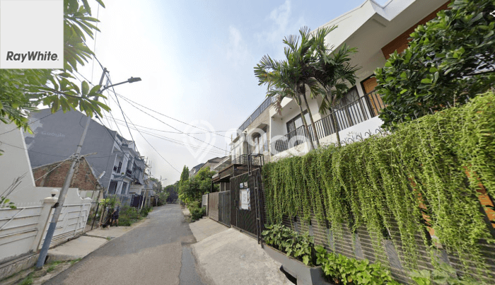 For Sale Rumah Mewah Exclusive di Pulo Gadung, Jakarta Timur For Sale Rumah Mewah Exclusive di Pulo Gadung, Jakarta Timur