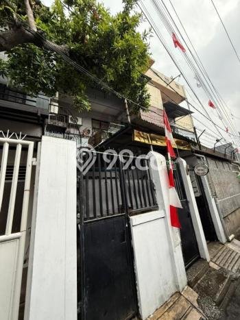 Siap Huni Rumah Mewah 12 Kamar di Jatinegara Dekat ke Mana Pun Siap Huni Rumah Mewah 12 Kamar di Jatinegara Dekat ke Mana Pun