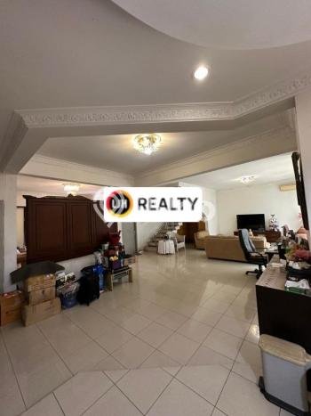 Rumah Lokasi Strategis area Kelapa Gading, Jakarta Utara, Luas 300m² Bangunan 320m² Rumah Lokasi Strategis area Kelapa Gading, Jakarta Utara, Luas 300m² Bangunan 320m²