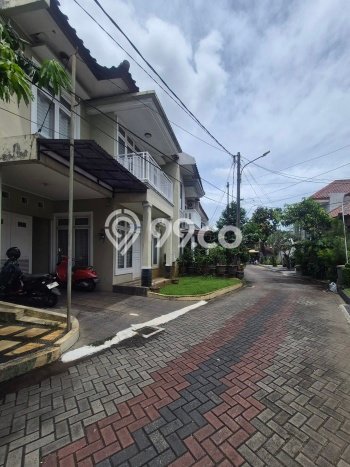 Rumah Modern 4 KT di Jatiwaringin Jakarta Timur Unfurnished Rumah Modern 4 KT di Jatiwaringin Jakarta Timur Unfurnished