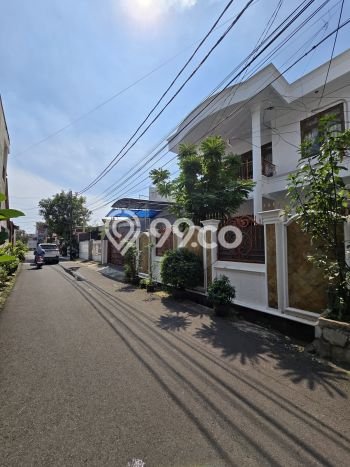 Rumah Elit LB 344m2 Siap Huni Desain Elegan di Pondok Bambu, Jakarta Timur Rumah Elit LB 344m2 Siap Huni Desain Elegan di Pondok Bambu, Jakarta Timur