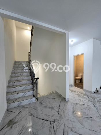 Kantor Dijual Lokasi Emas di Duren Sawit Luas 1600m2 Kantor Dijual Lokasi Emas di Duren Sawit Luas 1600m2