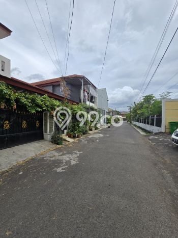 Rumah Elit Modern Siap Huni di Pondok Bambu Jakarta Timur Rumah Elit Modern Siap Huni di Pondok Bambu Jakarta Timur