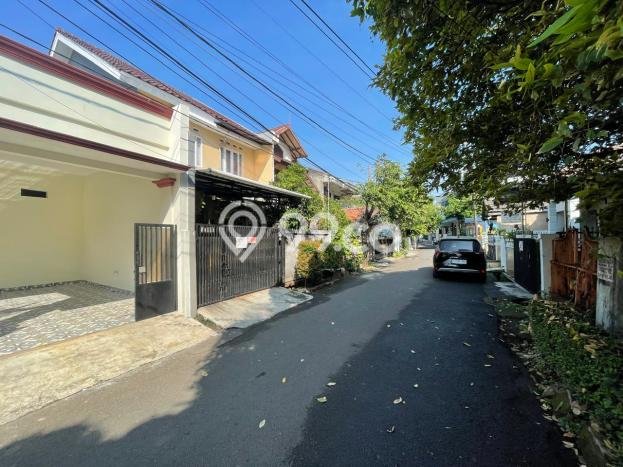 Rumah Mewah LB 180m2 Siap Huni Desain Elegan di Pondok Bambu, Jakarta Timur Rumah Mewah LB 180m2 Siap Huni Desain Elegan di Pondok Bambu, Jakarta Timur
