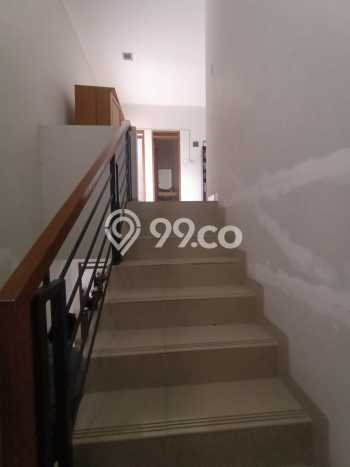 Rumah Modern 4 Kamar LT 200m2 di Ciwaruga Rumah Modern 4 Kamar LT 200m2 di Ciwaruga