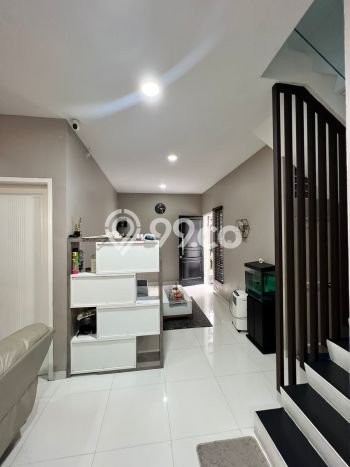 For Sale Rumah 4 Kamar Lokasi Ideal Nyaman dan Strategis di Ciledug For Sale Rumah 4 Kamar Lokasi Ideal Nyaman dan Strategis di Ciledug