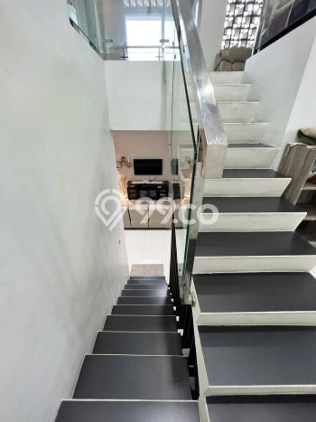 For Sale Rumah 4 Kamar Lokasi Ideal Nyaman dan Strategis di Ciledug For Sale Rumah 4 Kamar Lokasi Ideal Nyaman dan Strategis di Ciledug