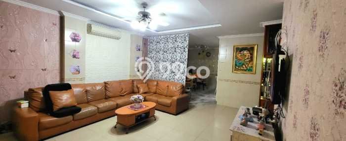 Dijual Rumah Eksklusif 4 KT di Taman Palem, Jakarta Barat Dijual Rumah Eksklusif 4 KT di Taman Palem, Jakarta Barat