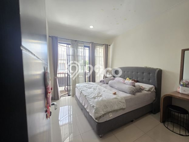 Dijual Rumah 3 Kamar Lokasi Ideal Bagus dan Strategis di Cipondoh Dijual Rumah 3 Kamar Lokasi Ideal Bagus dan Strategis di Cipondoh